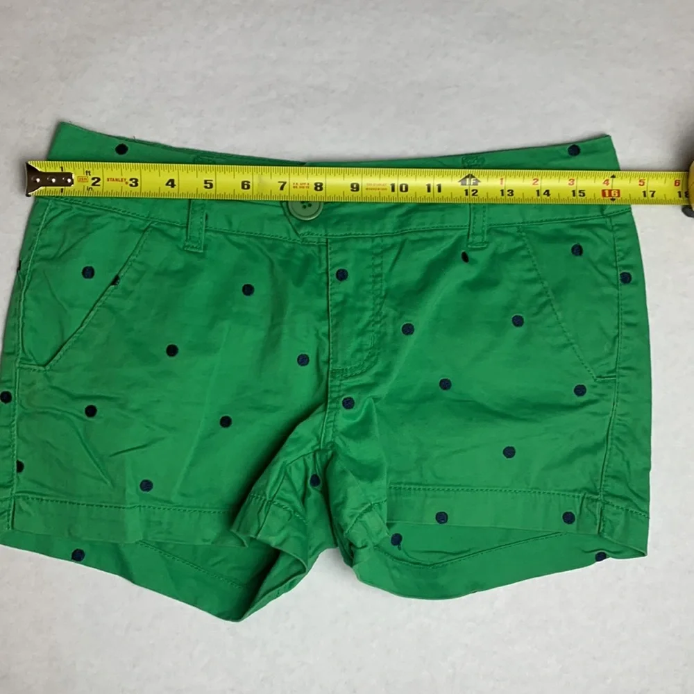 BRITISH KHAkI  POLKA DOTTED SHORTS - Picture 8 of 9
